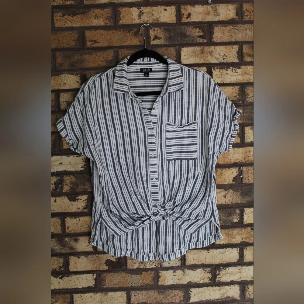 Striped tie knot button up tshirt